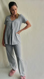 Pijama de lactancia y maternidad, gris rayas