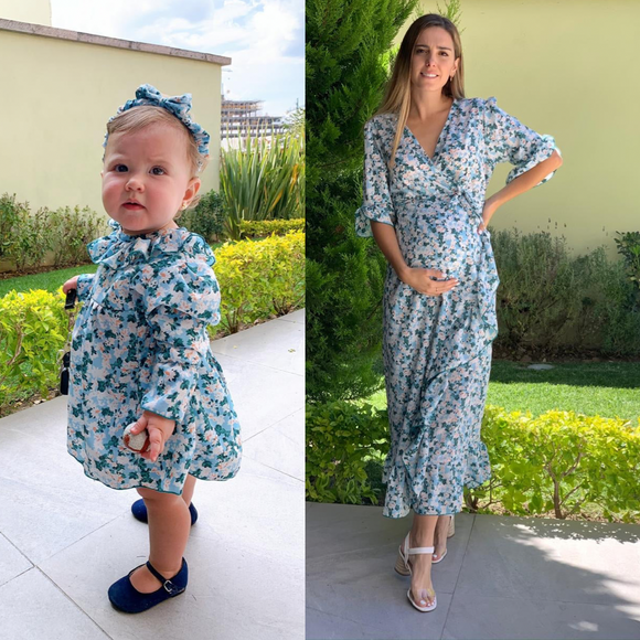 Match, azul florecitas