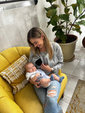 Suéter gris Daniela, chico calientito con abertura en pechos